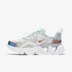 ナイキ/NIKE DC8156 ライズ/RYZ 365 スニーカー/テクノ WMNS) Nike RYZ 365 'White Iridescent' DC8156-100